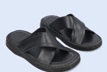 Introducing the BM4820 Black Men Comfort Slipper The Perfect Combination of Style and Comfort