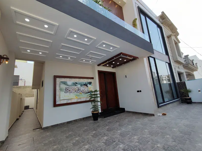 Discover the Perfect 10 Marla Designer House in Multan